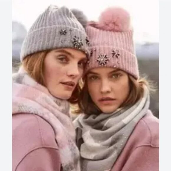 New Victoria's Secret Hat Snowflake Sparkle Pom Jewels Beanie Blush Pink NWT - Picture 5 of 11